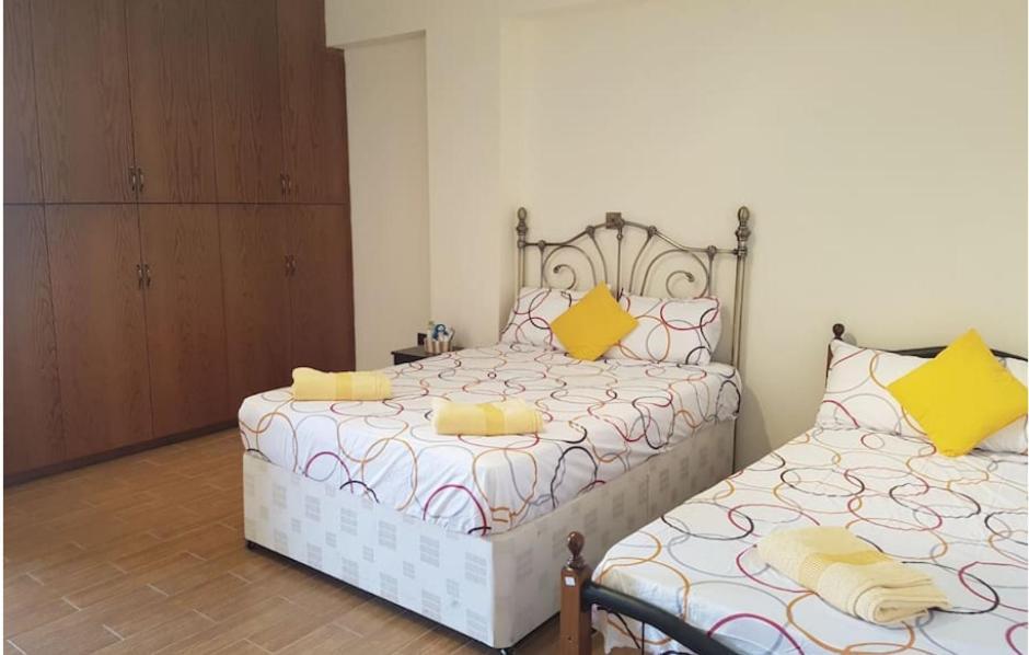 Larnaca Mansion Ideal For 3 Families Or More Exterior foto