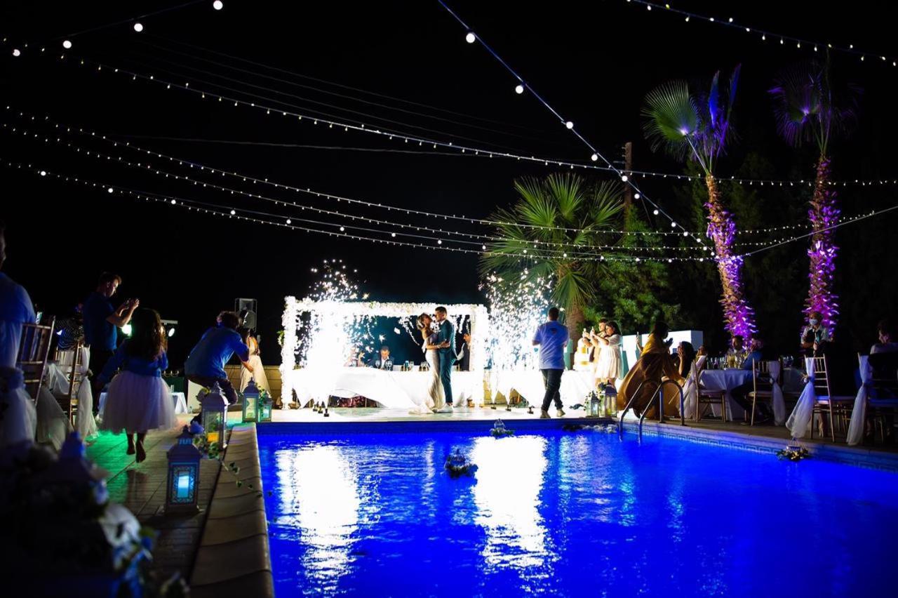 Larnaca Mansion Ideal For 3 Families Or More Exterior foto