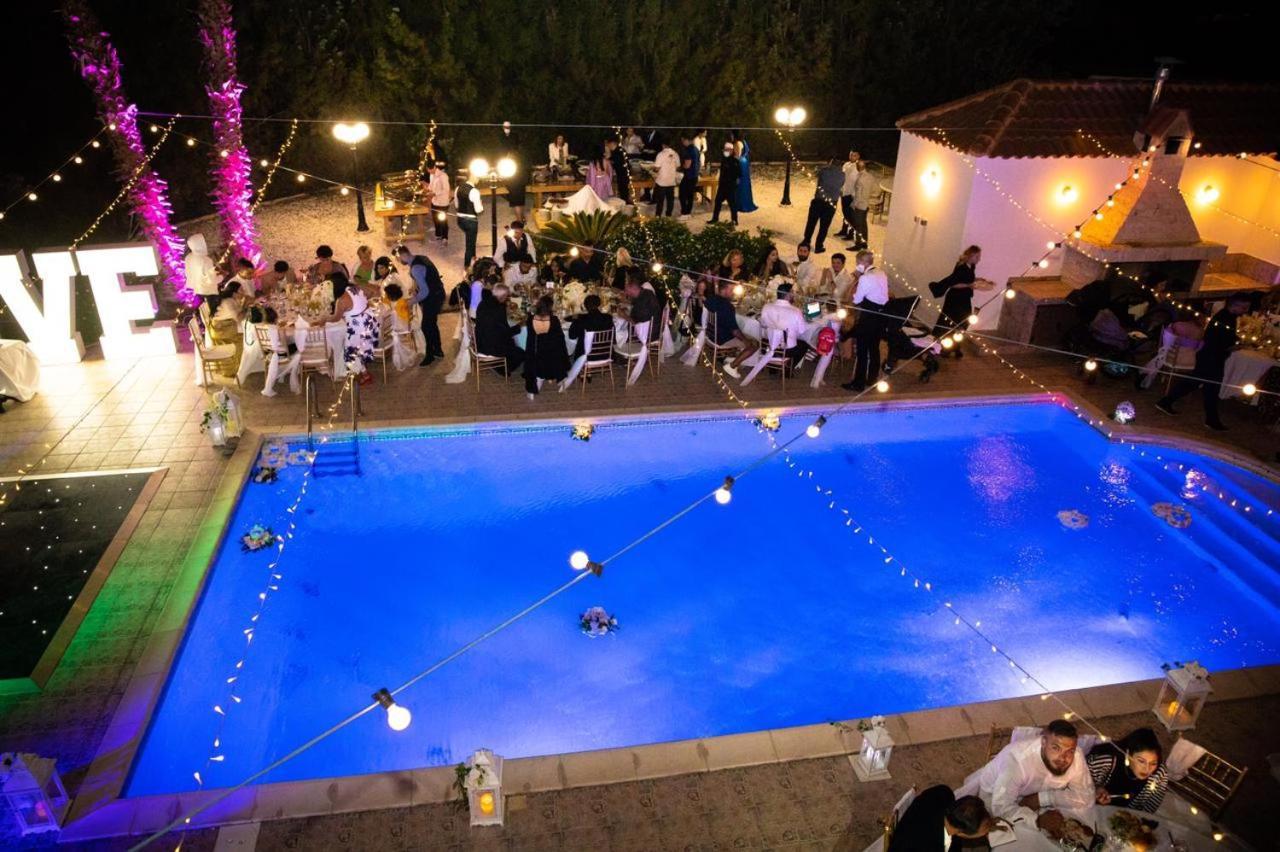 Larnaca Mansion Ideal For 3 Families Or More Exterior foto